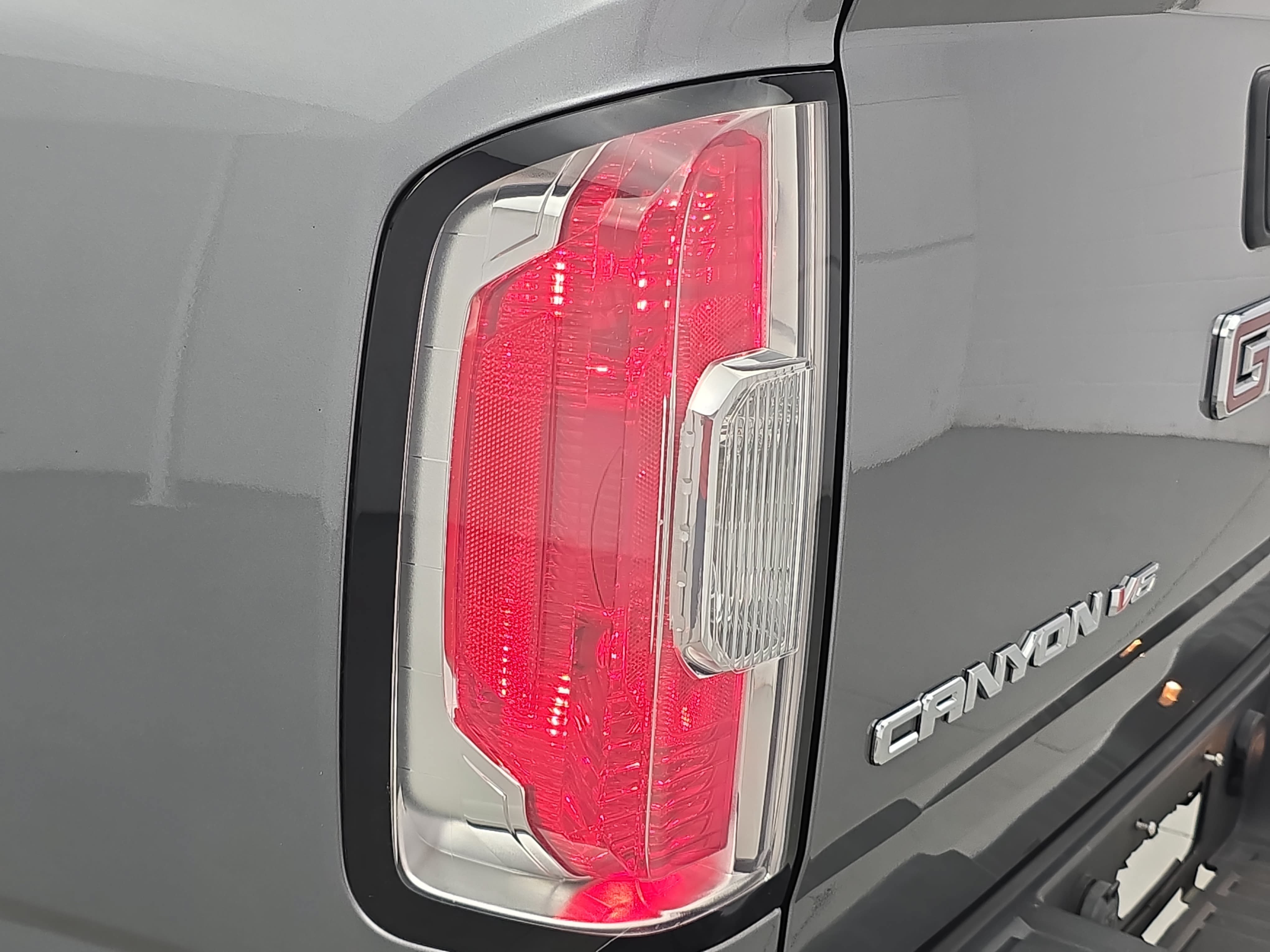 Used 2020 GMC Canyon SLT w/ Trailering Package RWD image 32