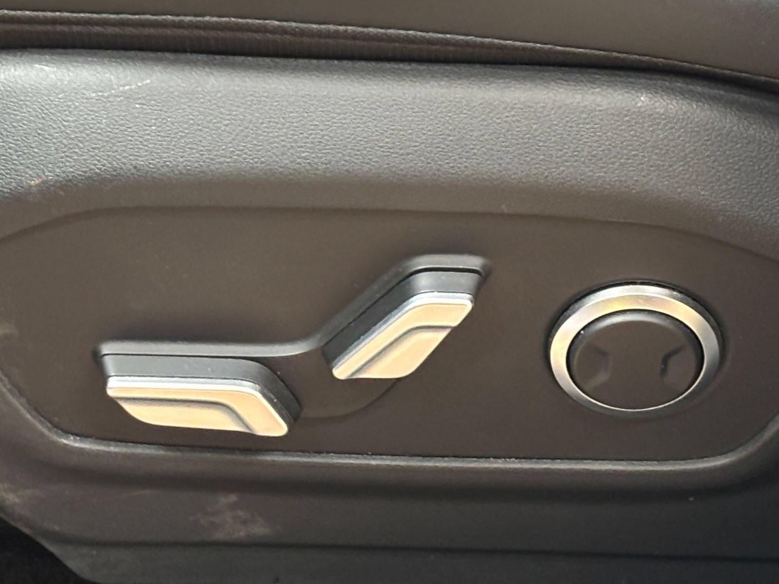 Used 2026 Hyundai Santa Fe SEL FWD image 21