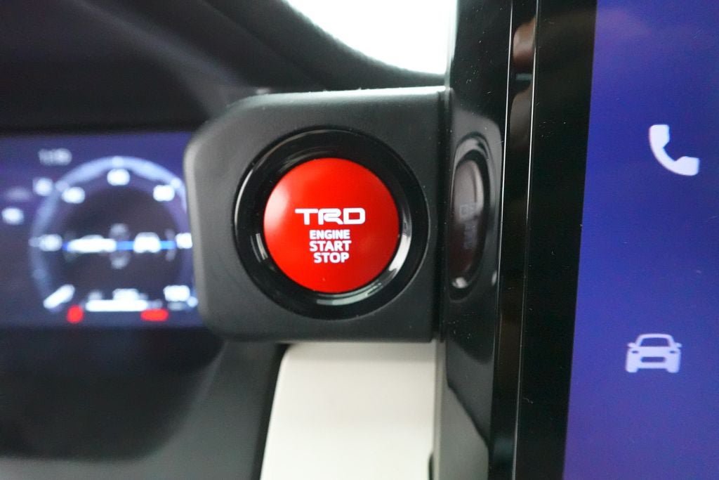 Used 2024 Toyota Tacoma TRD Off-Road AWD/4WD image 17