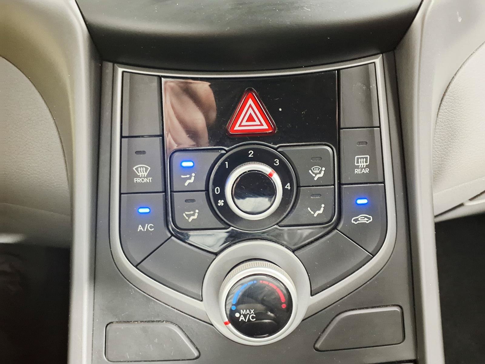 Used 2015 Hyundai Elantra SE FWD image 20