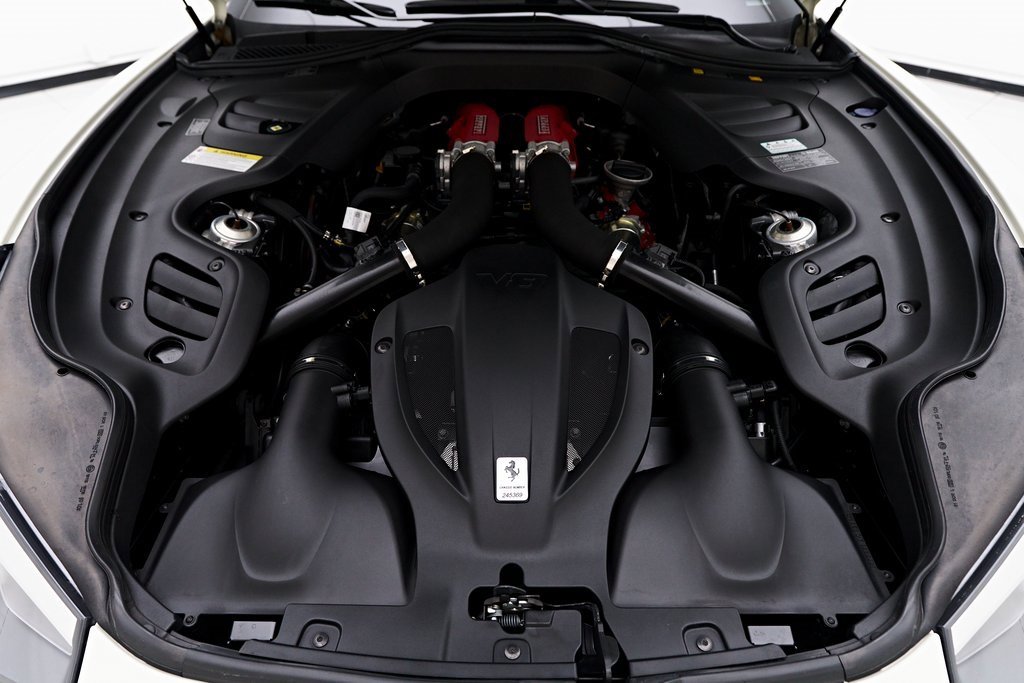 Used 2019 Ferrari GTC4Lusso T image 20