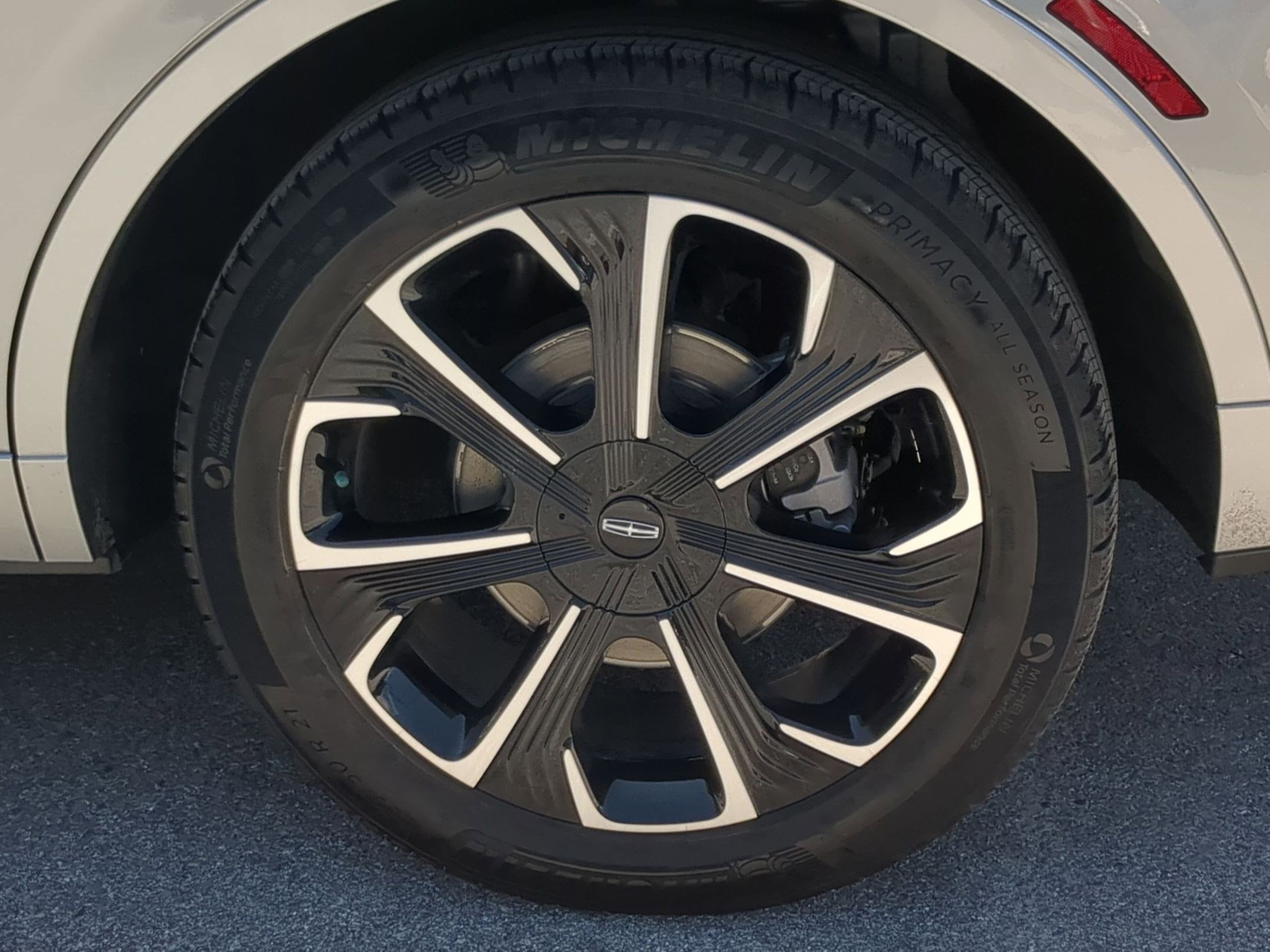 Used 2024 Lincoln Nautilus Reserve AWD/4WD image 15