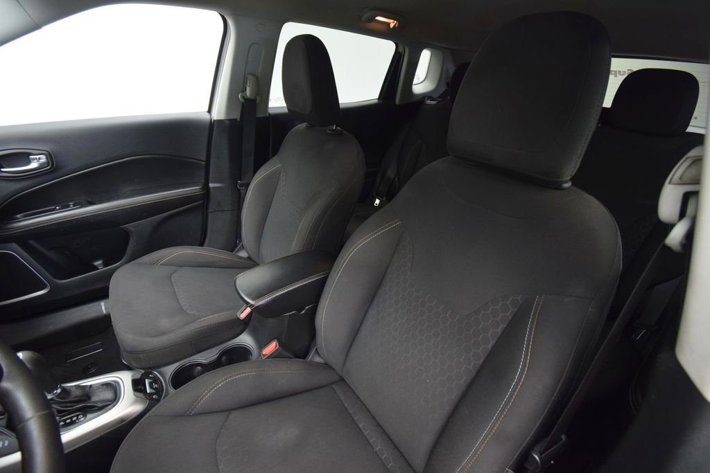 Used 2020 Jeep Compass Sport image 19