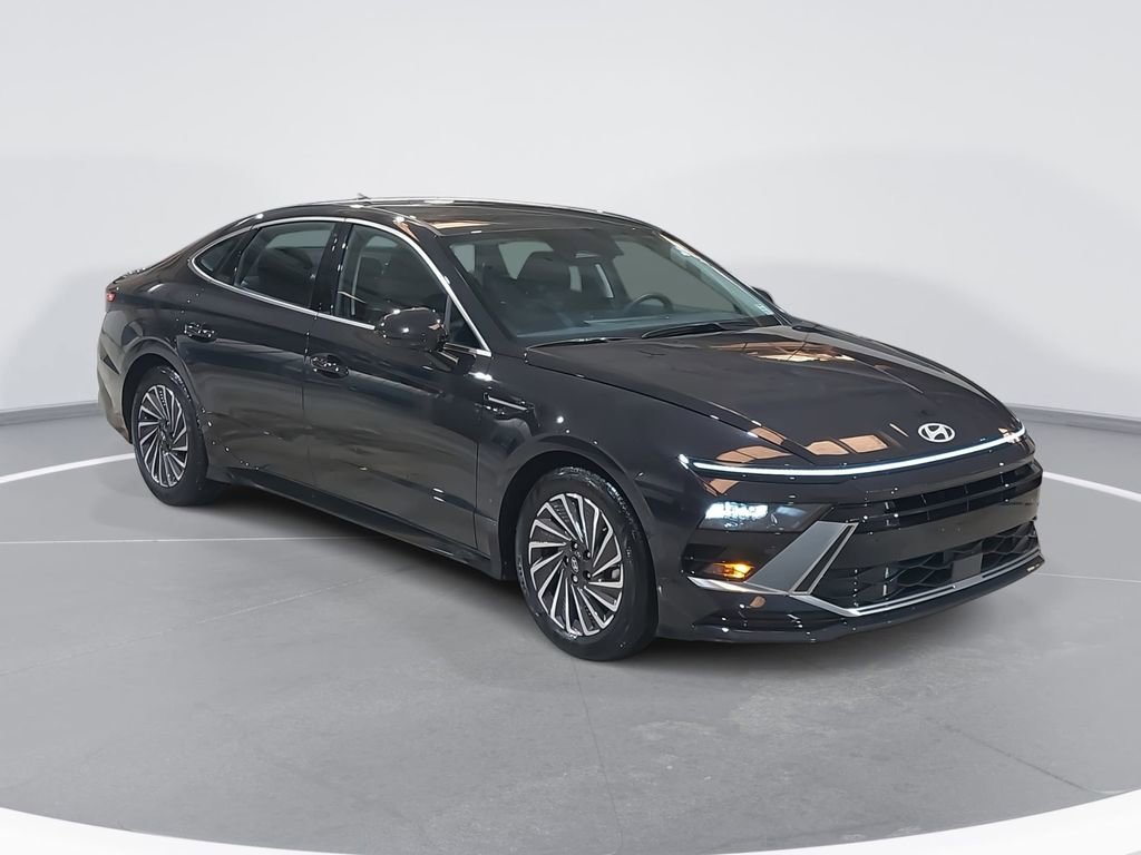 Certified 2025 Hyundai Sonata SEL image 4