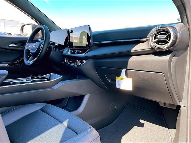 New 2026 Chevrolet Equinox LT w/ Convenience Package II FWD image 9