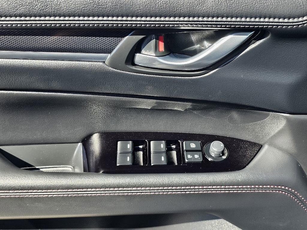 Certified 2025 MAZDA CX-5 Carbon Edition image 27