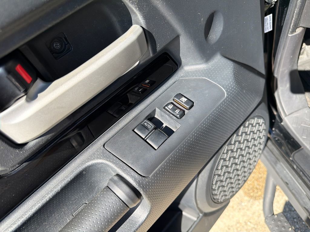 Used 2014 Toyota FJ Cruiser 4WD w/ Upgrade Package image 12