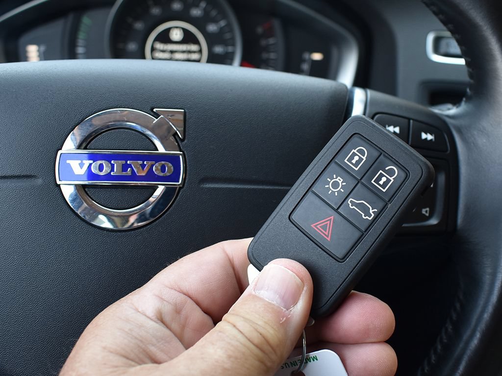 Used 2018 Volvo S60 T5 Dynamic AWD/4WD image 10