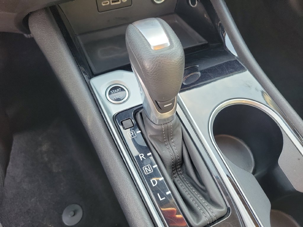 Used 2024 Nissan Altima 2.5 SV FWD image 32