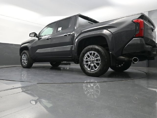 Used 2026 Toyota Tacoma Limited AWD/4WD image 35