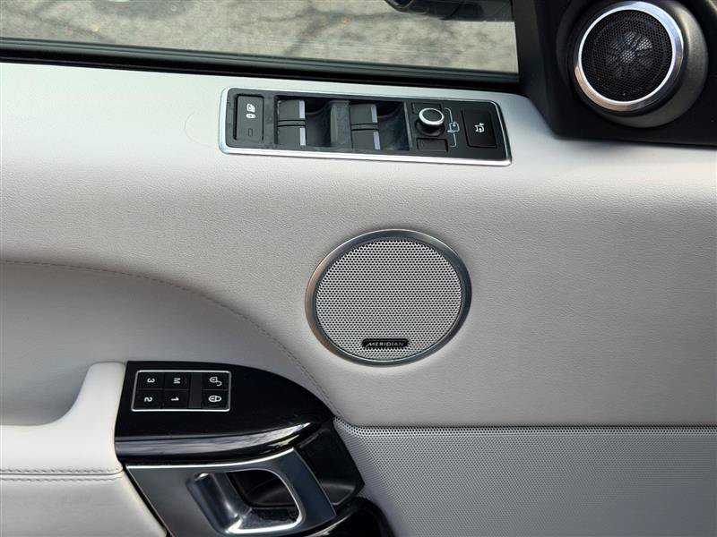 Used 2014 Land Rover Range Rover HSE AWD/4WD image 39