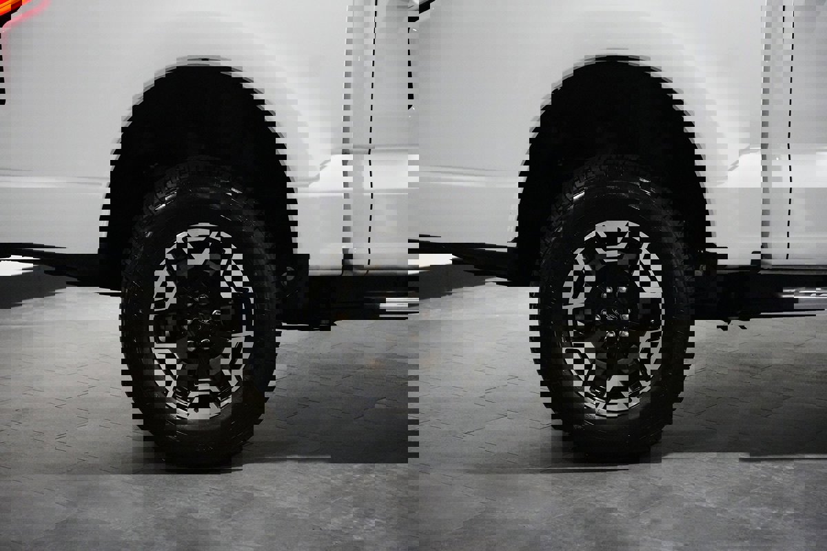 Used 2022 Ford F150 Lightning Pro image 11