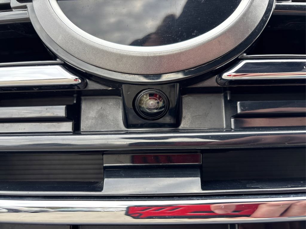 Certified 2025 Nissan Rogue Platinum image 17