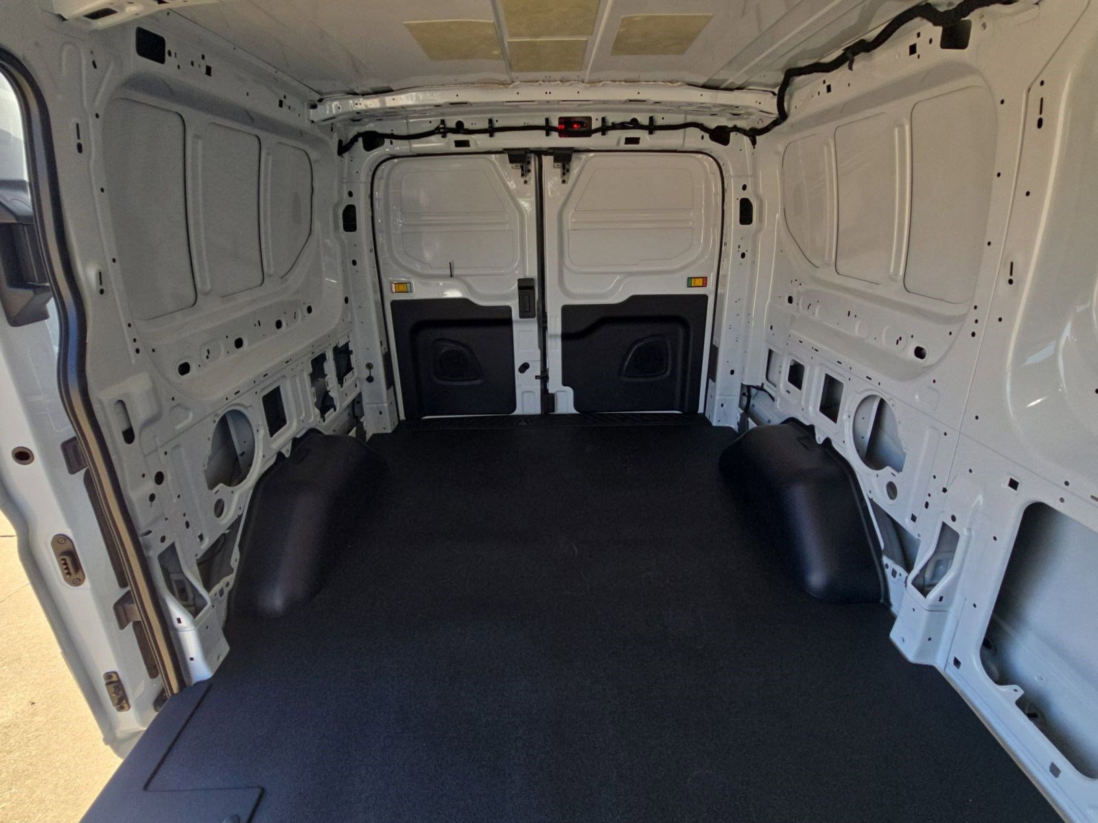 New 2025 Ford Transit 150 Low Roof image 22