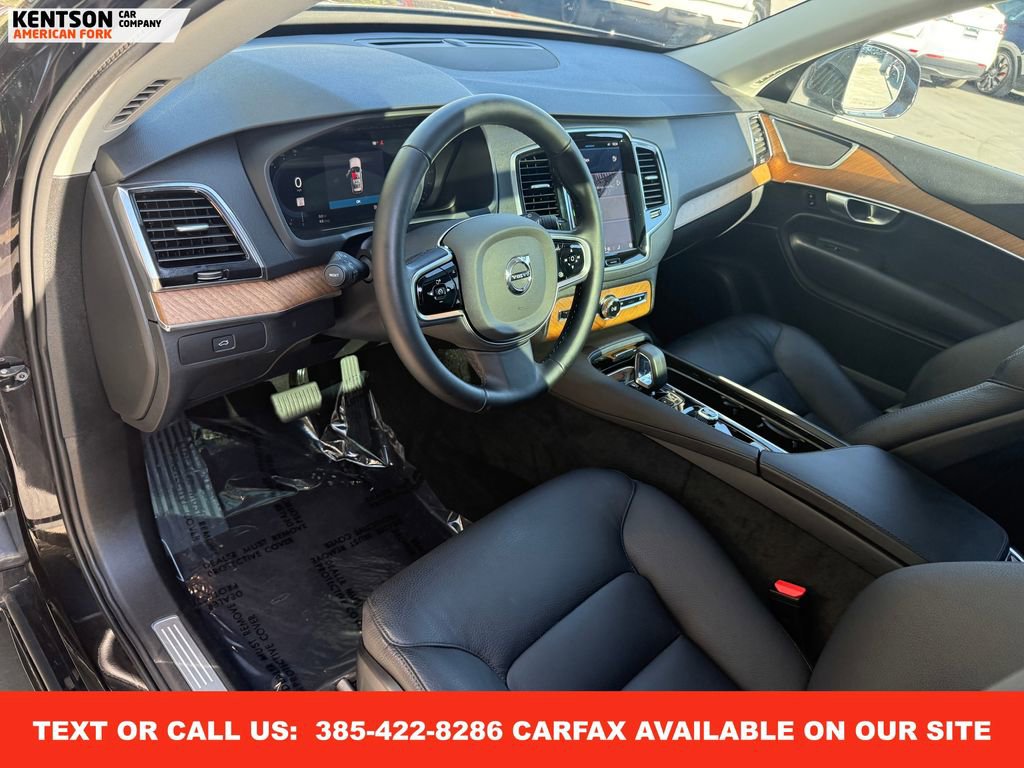 Used 2025 Volvo XC90 B6 Plus image 31