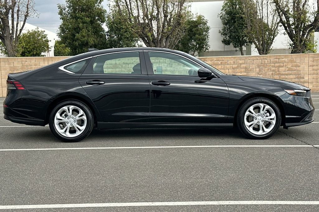 Certified 2025 Honda Accord LX image 3