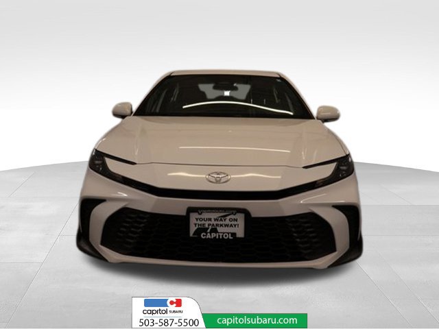 Used 2025 Toyota Camry SE FWD image 6