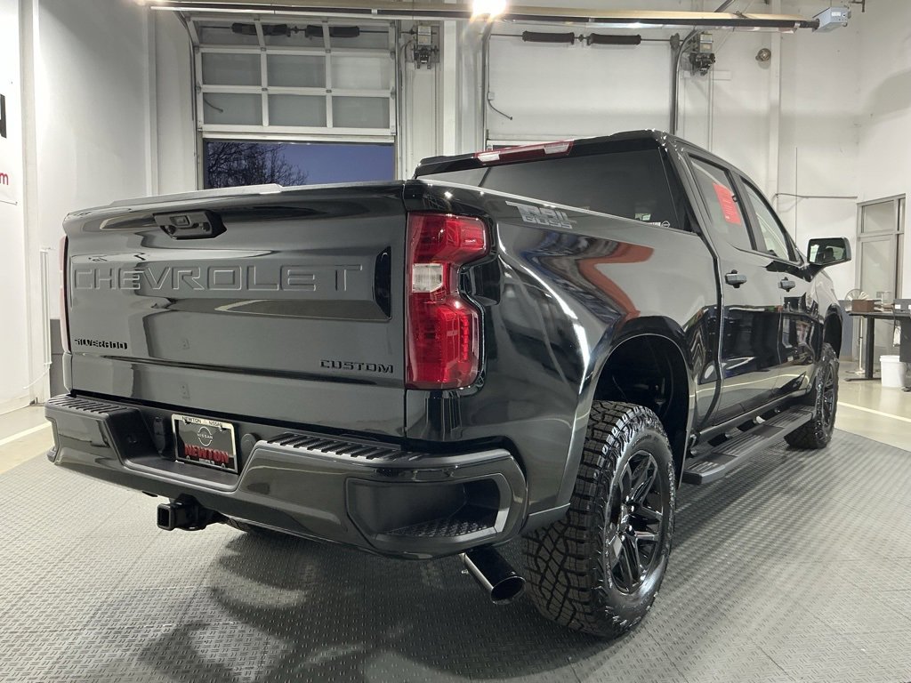 Used 2025 Chevrolet Silverado 1500 Custom Trail Boss w/ Dark Appearance Package image 39