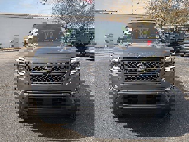 Certified 2024 Nissan Frontier SL w/ Technology Package image 9