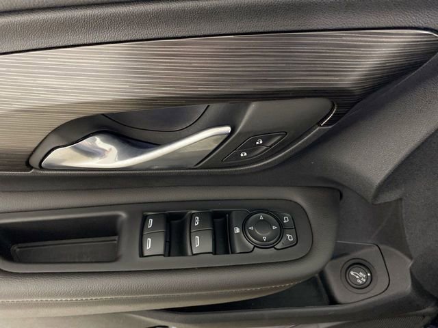 Used 2023 GMC Terrain SLE w/ Driver Convenience Package image 26