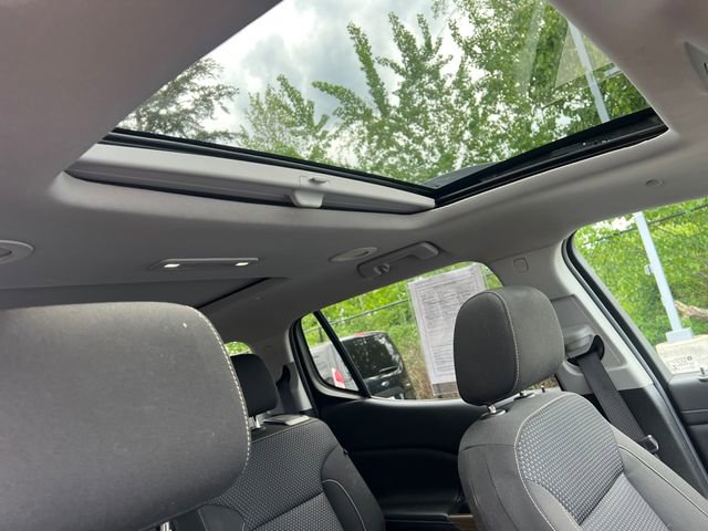 Used 2022 GMC Acadia SLE w/ GMC Pro Grade Package AWD/4WD image 16
