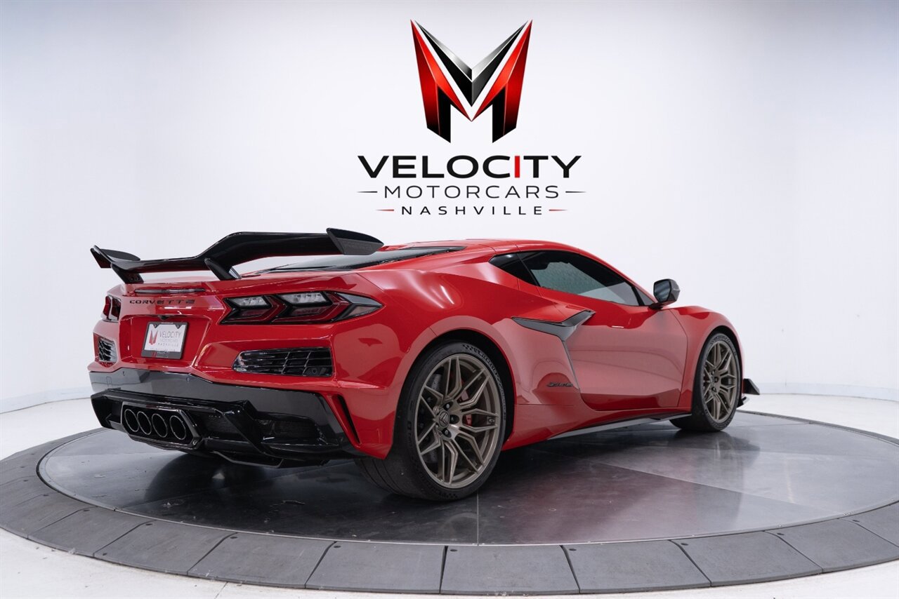 Used 2026 Chevrolet Corvette Z06 w/ Z07 Performance Package RWD image 6