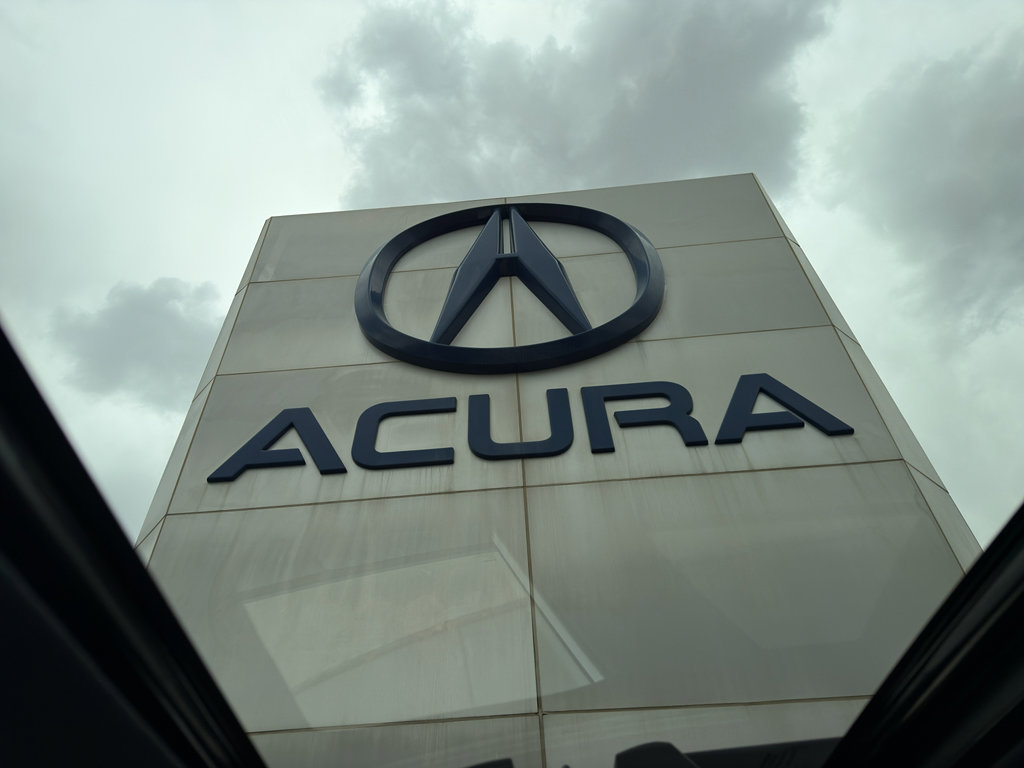 Used 2025 Subaru Outback Wilderness AWD/4WD image 2