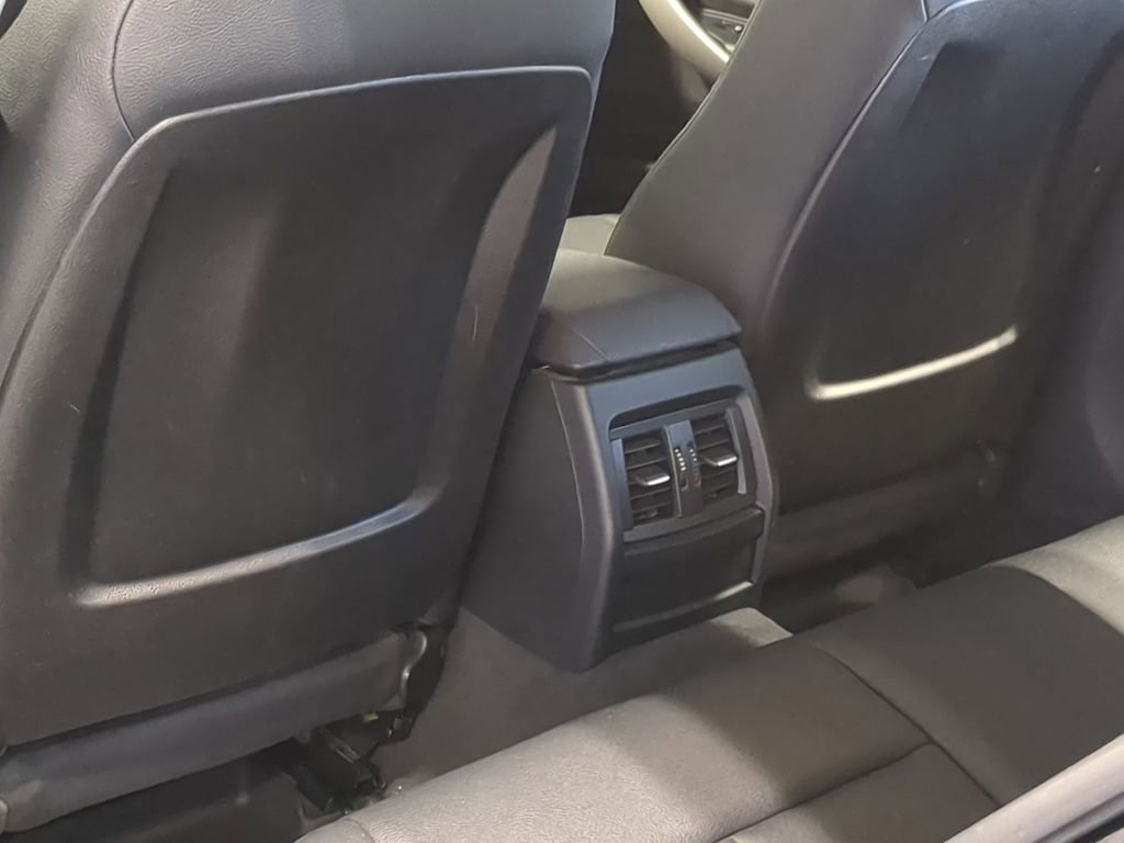 Used 2014 BMW 320i xDrive Sedan image 22