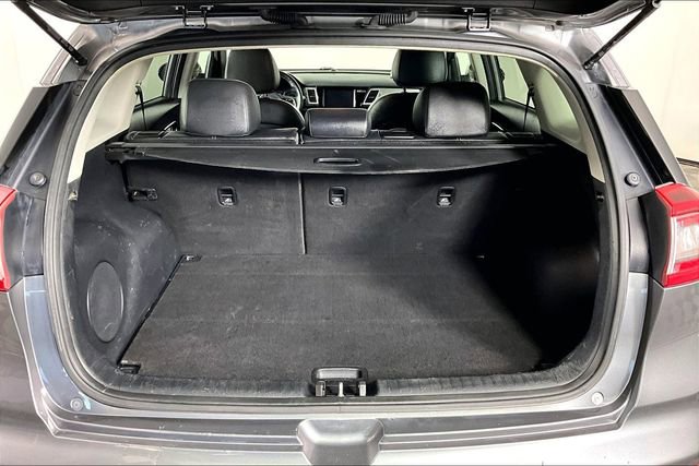 Used 2017 Kia Niro Touring image 29