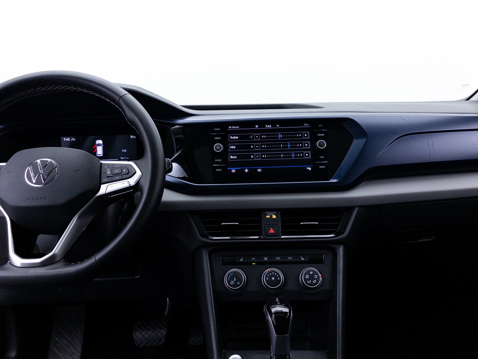 Used 2022 Volkswagen Taos SE FWD image 9