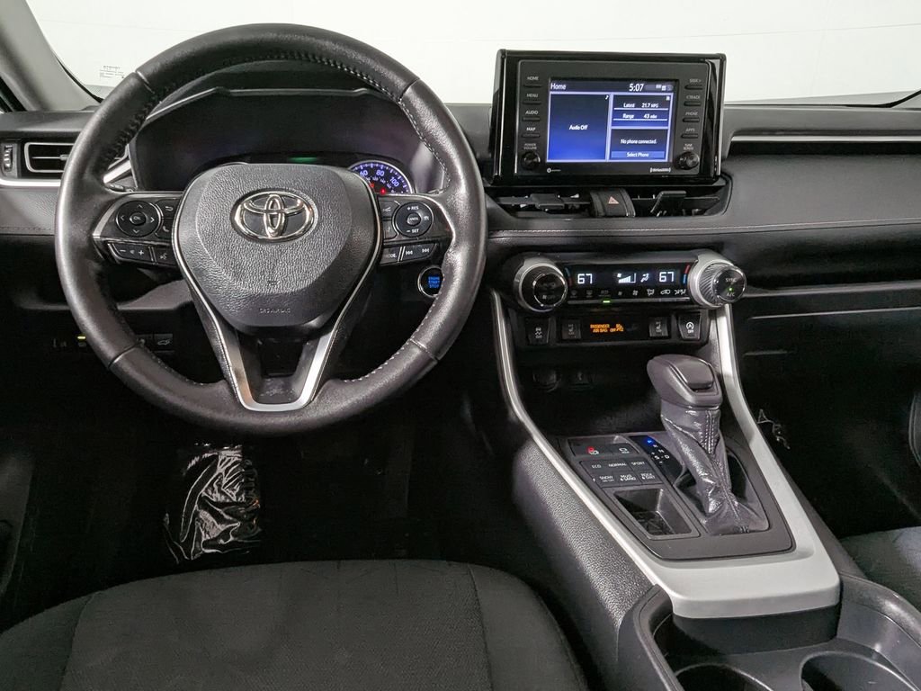 Used 2021 Toyota RAV4 XLE w/ Convenience Package image 20