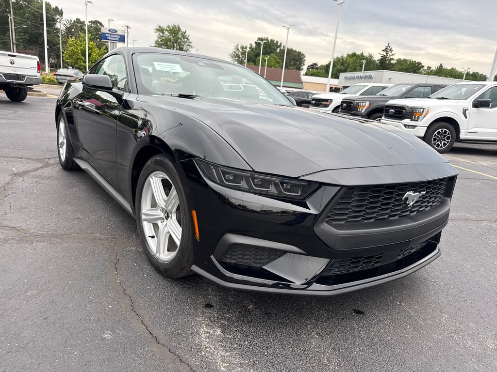 Used 2026 Ford Mustang Premium RWD image 4