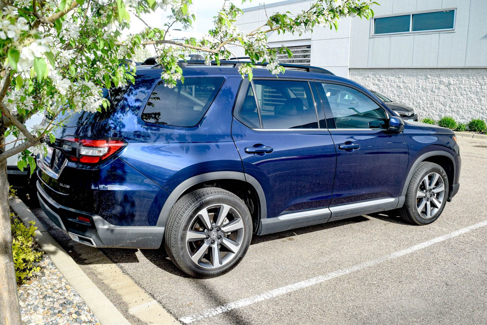 Used 2023 Honda Pilot Elite image 5
