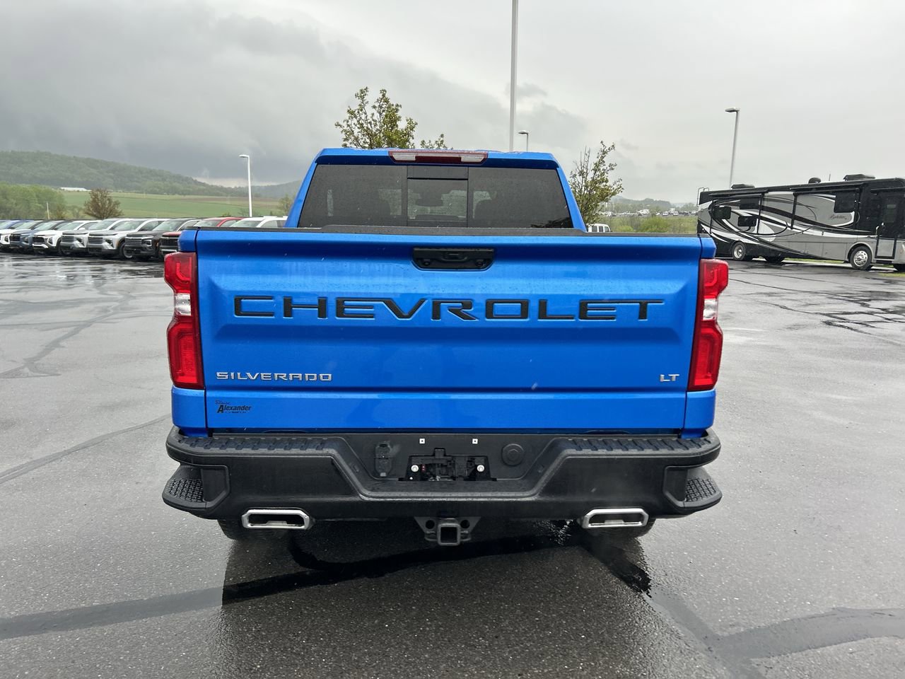 Used 2025 Chevrolet Silverado 1500 LT Trail Boss w/ Convenience Package II AWD/4WD image 6