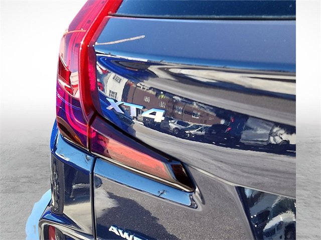 Used 2024 Cadillac XT4 Premium Luxury image 4