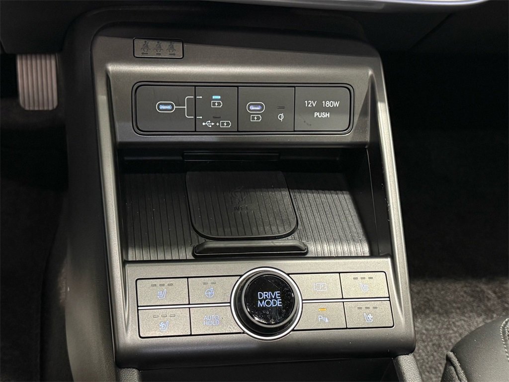 Used 2024 Hyundai Kona Limited image 17