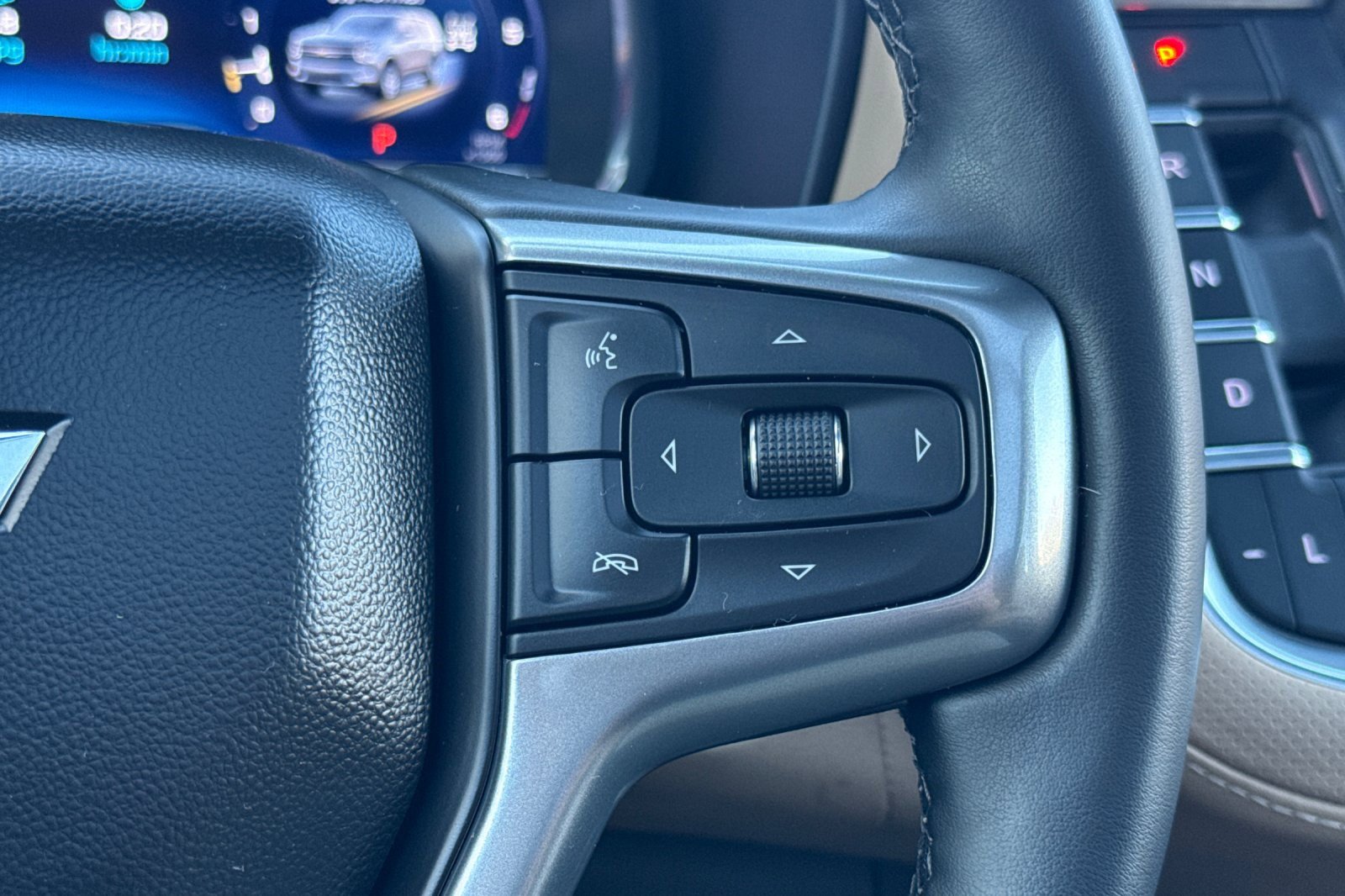 Used 2024 Chevrolet Suburban Premier w/ Texas Edition image 33