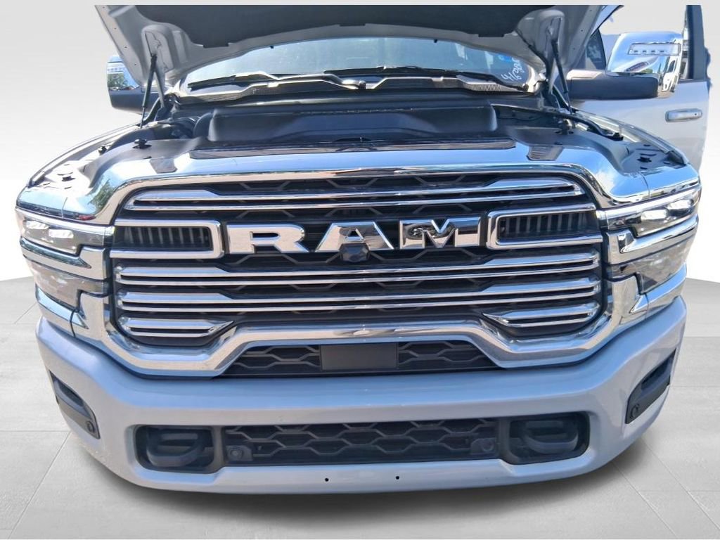 Used 2026 RAM 2500 Laramie AWD/4WD image 24