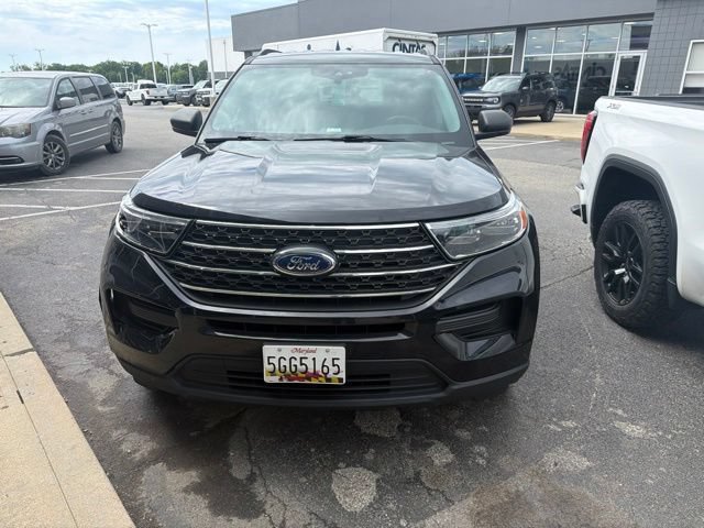 Used 2024 Ford Explorer XLT AWD/4WD image 9