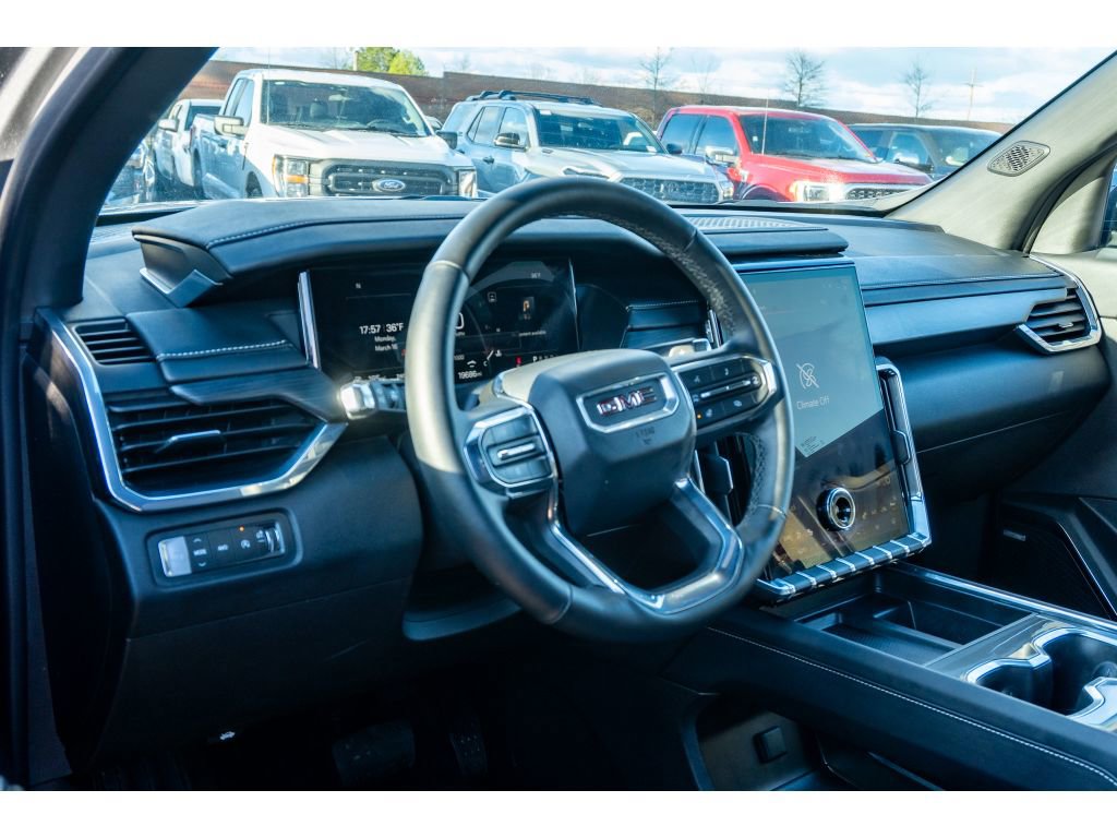 Used 2025 GMC Acadia Elevation image 10