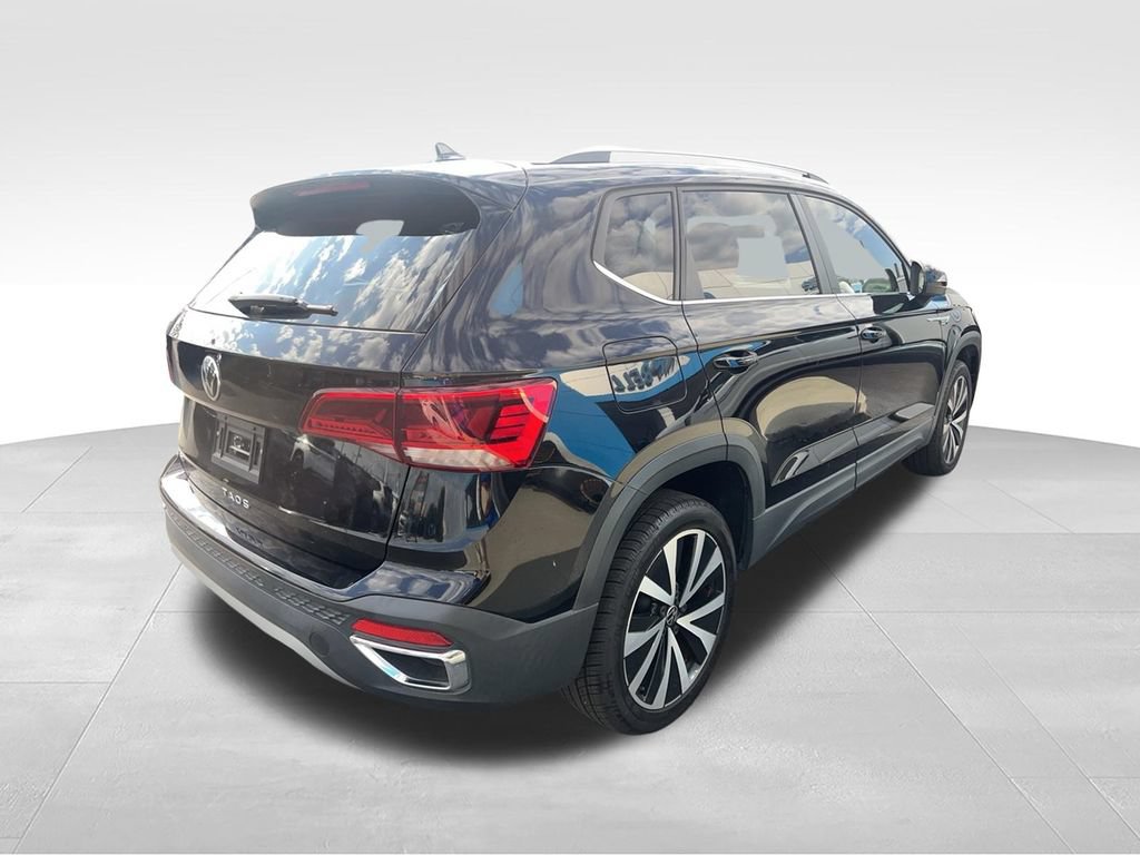 Used 2022 Volkswagen Taos SE FWD image 16