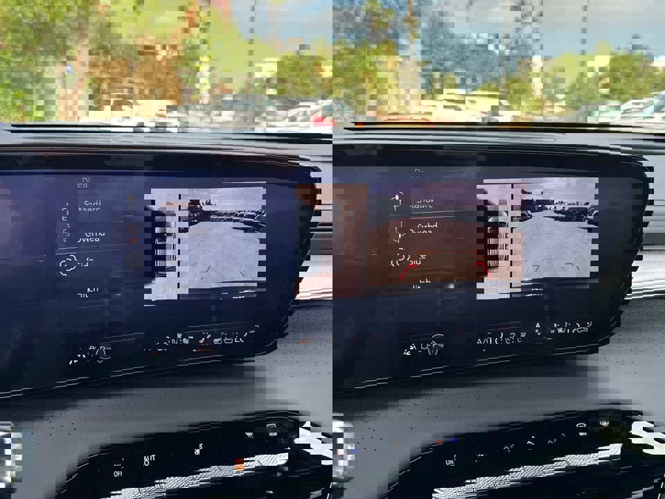 Used 2026 Buick Enclave Avenir w/ Super Cruise Package image 38