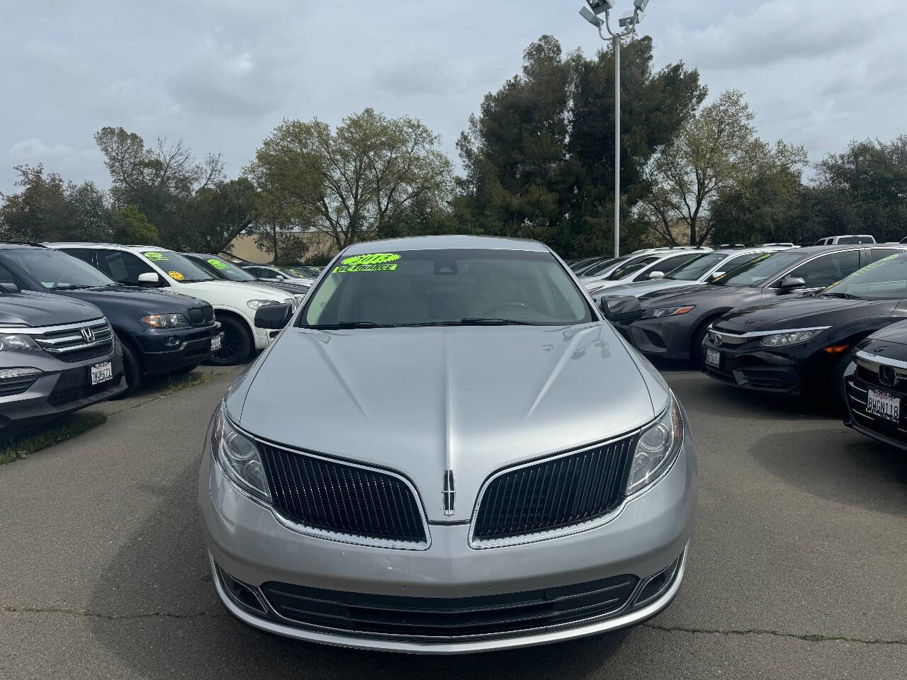Used 2013 Lincoln MKS image 2
