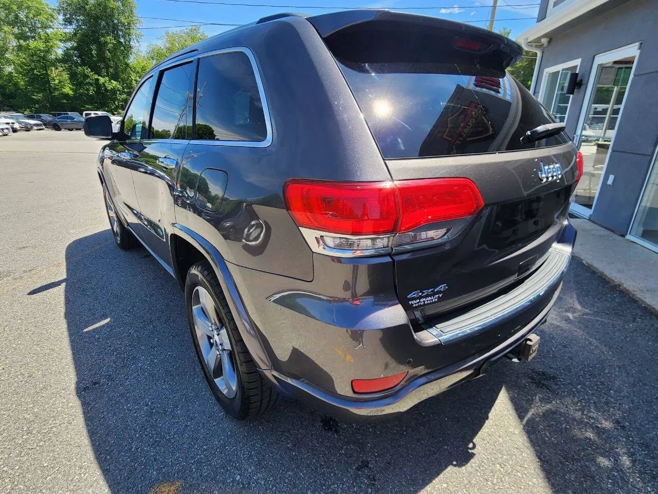 Used 2014 Jeep Grand Cherokee Overland w/ Advanced Technology Group AWD/4WD image 7