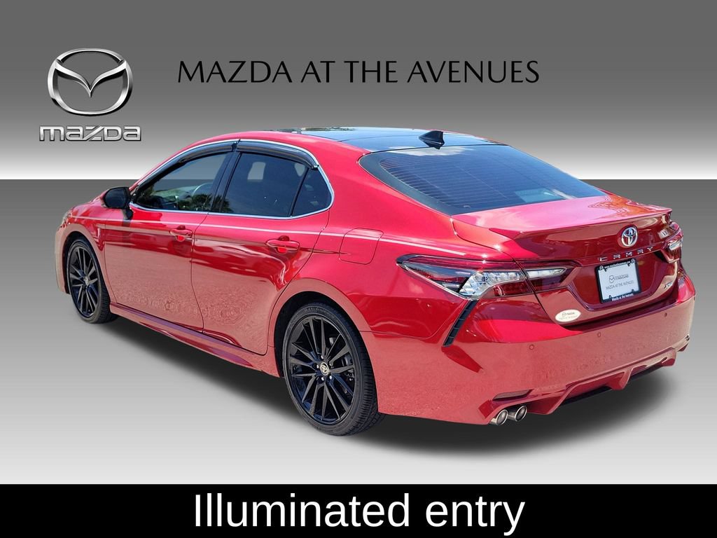 Used 2022 Toyota Camry XSE w/ Navigation Package FWD image 5