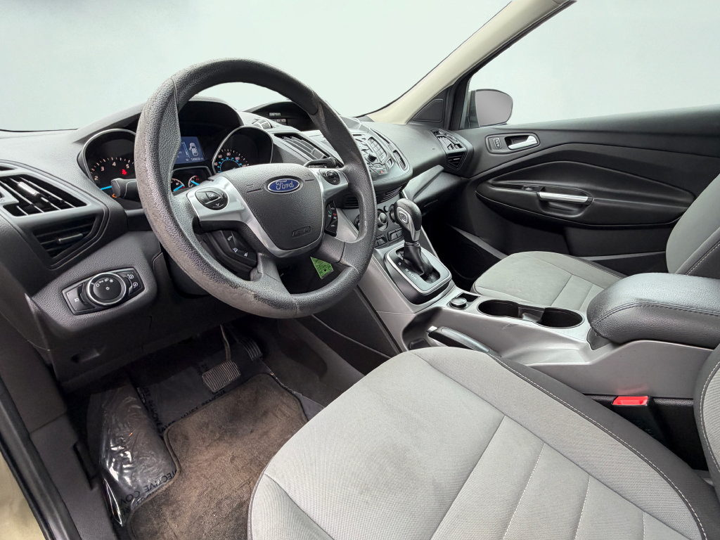 Used 2013 Ford Escape SE FWD image 2