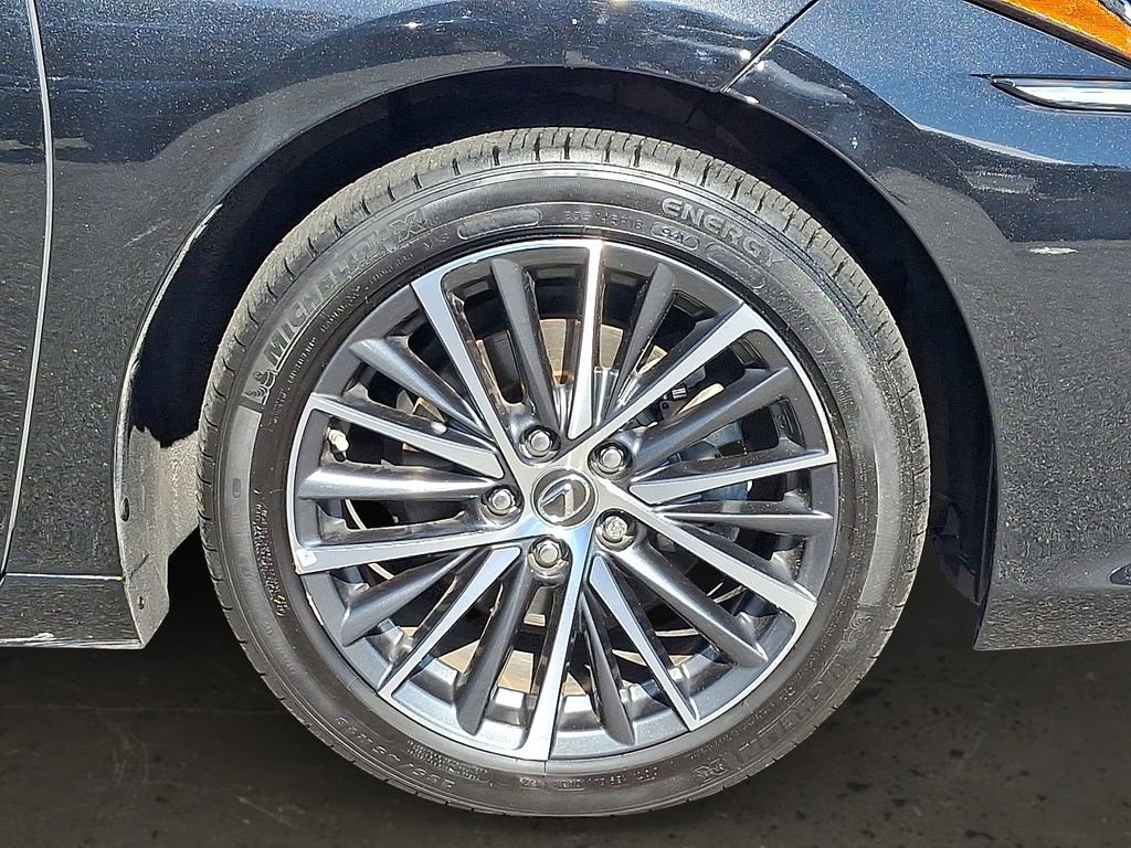 Used 2023 Lexus ES 350 w/ Premium Package image 9
