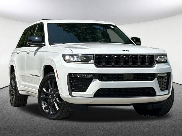 Used 2026 Jeep Grand Cherokee Limited AWD/4WD image 18