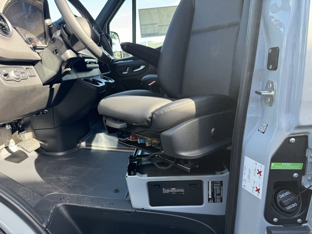 New 2025 Mercedes-Benz Sprinter 2500 image 21