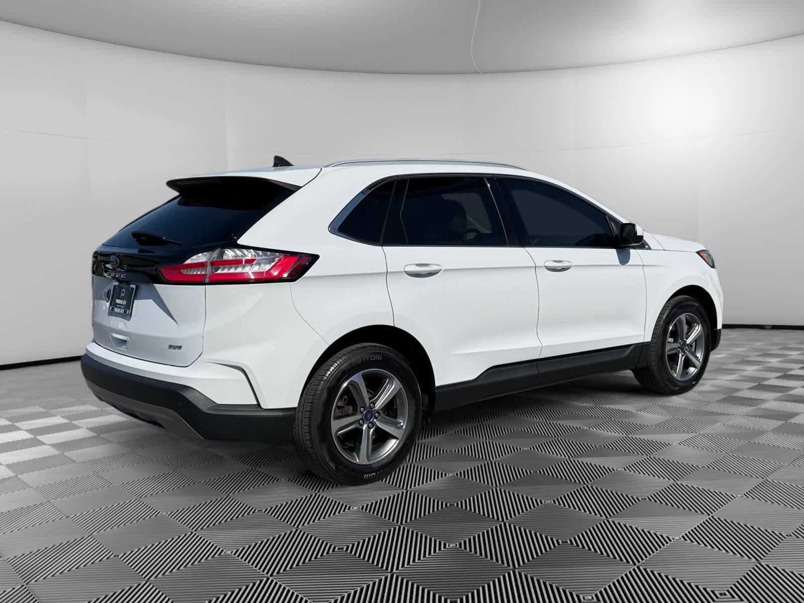 Used 2021 Ford Edge SEL w/ Convenience Package image 5